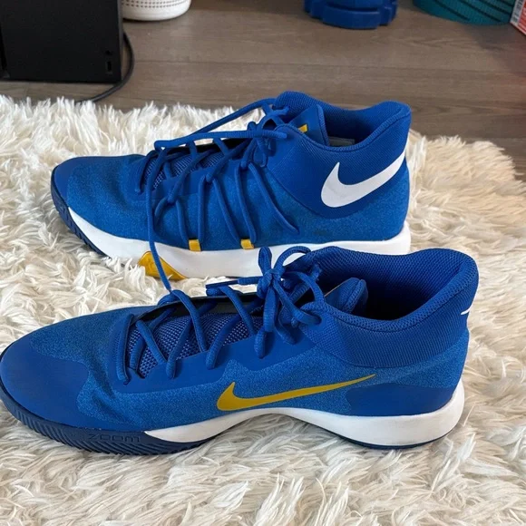 Nike Blue and White Athletic Shoes - Picture 3 of 4